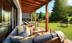 Chalet Oasis - Luxury 5-Bedroom Chalet with Panoramic Views - Image 4