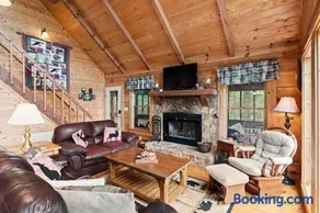 Simpler Times 2BR Cabin Rental in Mineral Bluff - Image 5