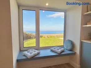 Ocean View Guestrooms - Image 2