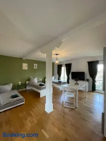 Geräumige Altbauwohnung mit 4 Schlafzimmern - Image 2