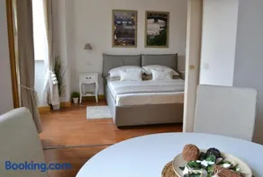 LE QUATTRO MURA EXCLUSIVE - Image 1
