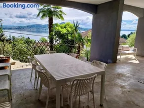 Lakeview Villa with Private Swimming Pool - Image 2