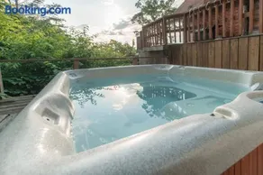 Clouds Cabin - HotTub, Mtn View, Pets - Image 2