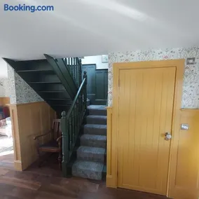 Apple Blossom Cottage - Image 4