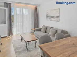 Executive 1BR flat, city center - Hammer 2 - Image 1