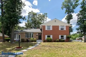 Home in College Park - Image 2
