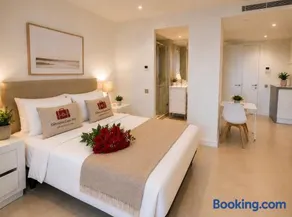 Gibraltar Luxe Stay 1002 - Image 1
