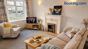 Braunton Manor Close Cottage 2 Bedrooms - Image 2