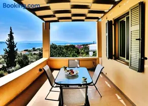 Cozy Sunset House - Image 1