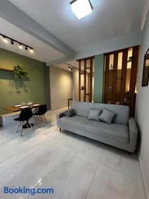 Studio com Garagem, Térreo com Acesso privativo e WIFI, a 5 Minutos do Centro - Image 3