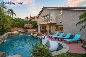 Entire Private House with Pool, Hot Tub, King Bed, Garage, 4 Bedrooms 4 Bathrooms, Available Now - Image 3