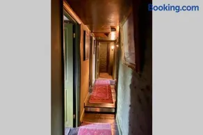 17th Century Boutique Getaway in the Countryside - Image 3