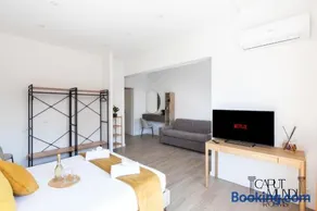 Caput Mundi Rooms - 100mt to Metro A, Terrace, A-C, 15 min to center - Image 2