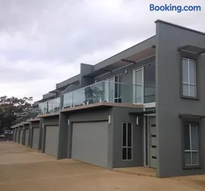 Griffith Prestige Apartments - Image 4