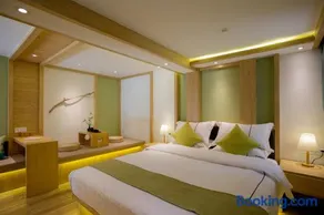 Yuezhu Xuan Zen Boutique Resort Lijiang Ancient Town,Naxi courtyard Near Mu's Palace and Zhongyi Market and Sifang St,English Host and Travel Assistant,Free Airport Pickup for 3 nights and Luggage Service,Daily Western and Chinese Breakfast - Image 4