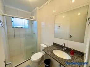 Apartamento de dois quartos com garagem coberta - Image 3