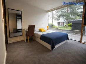 Beacon Guest Rooms Sandyford - Image 2