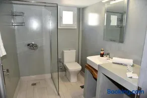 STELLA'S LUXURY HOUSE - Image 2