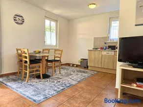 Ferienwohnung Seehund für Ostsee-Urlaub mit Hund in ländlicher Lage auf Rügen - Image 4