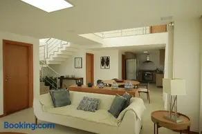 Casa Luxo em Guarajuba | 5 Suítes | Piscina Privativa | Condomínio Paraíso dos Lagos - Image 3