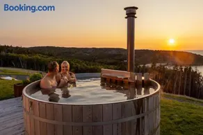Spruce - Luxury Oceanview Cottage with Hot Tub & Private Beach Access near Cabot Trail - Image 2