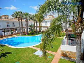 Adosado con jardin y piscina Palm Beach ALBERT VILLAS - Image 1