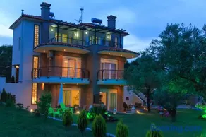 Excellent Villa - Image 2