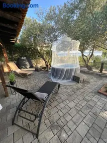 MIA mobile home with jacuzzi - Image 4