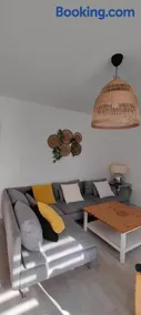 logement familial spacieux, 2 chambres , grand salon - Image 2