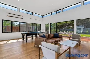 Pearse Retreat - Extraordinary Luxury Living - Image 3
