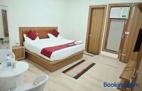 Hotel shine plus - Image 1