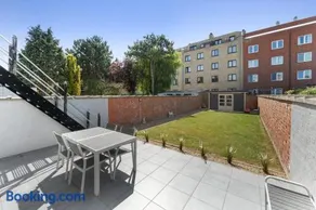 Ruime woning 10p met zonnige tuin & nabij strand - Image 2