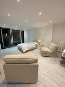 The bay apartment - Image 2
