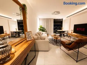 amor premium residence-4BR apartment with balcony - Image 3