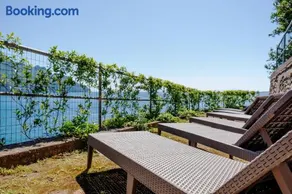 VILLA DI PALMA access to the beach and solarium - Image 2