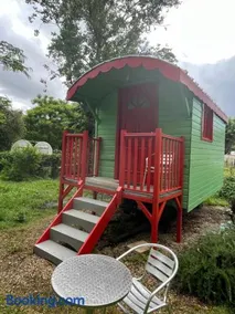 Une bouteille au canal - Image 1