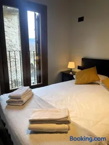 Apartamento dúplex en el puente histórico, Gra de Fajol - Image 3