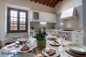 Villa Casaglia 1-apartment With Shared Pool - Image 1