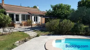 Voll ausgestattetes Ferienhaus mit Pool, Terrasse und Grill | Poolblick - Image 1
