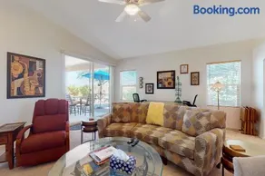 Home West Escape - Image 2
