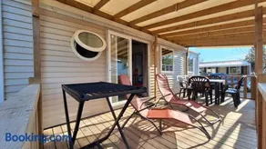 Mobil-home dans un camping - Image 2