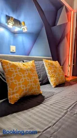 Kama Lifestyle Modern apt with sea view - Image 5