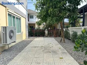 Modern Style House near Unity and ABS Int School free High Speed WIFI - Image 2