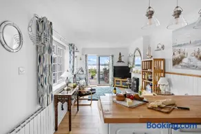 The Boathouse + Sea-view+ Sleeps 8 - Image 4