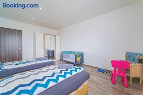 Luxusný, plne zariadený, súkromný apartmán s klimatizáciou neďaleko historického kúpeľného mesta Bojnice - Image 5