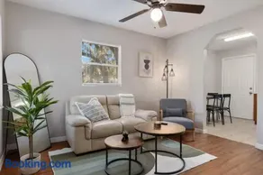 Silver Springs Retreat - Image 1