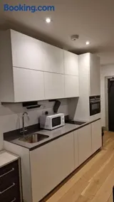 London City Apartment - Image 3