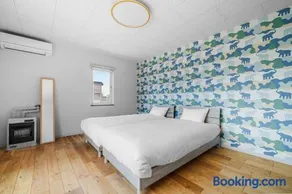 Small House - Image 3