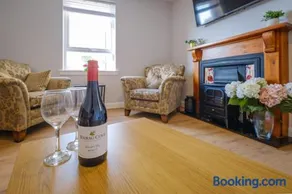 Teviot Cottage - Gorgeous Cosy & Modern 2BR Cottage in Hawick - Image 2