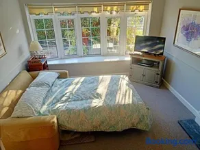 Lotus House - Image 3